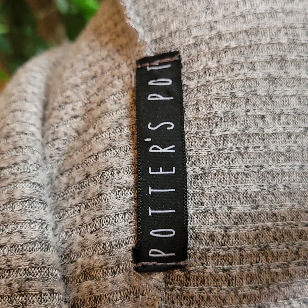 Off shoulder sweater dress - Picture 6 of 7